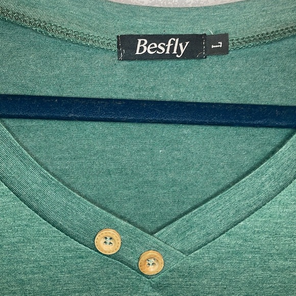 Women’s Green Besfly top L - Picture 3 of 3